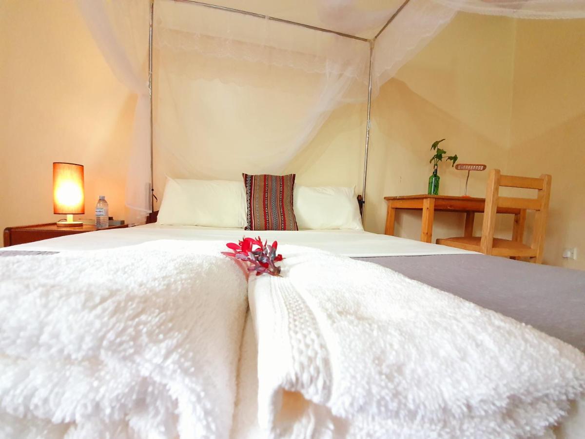 Annas Bed And Breakfast Εντέμπε Εξωτερικό φωτογραφία