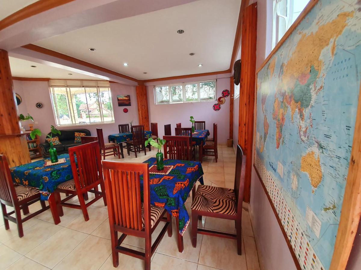 Annas Bed And Breakfast Εντέμπε Εξωτερικό φωτογραφία