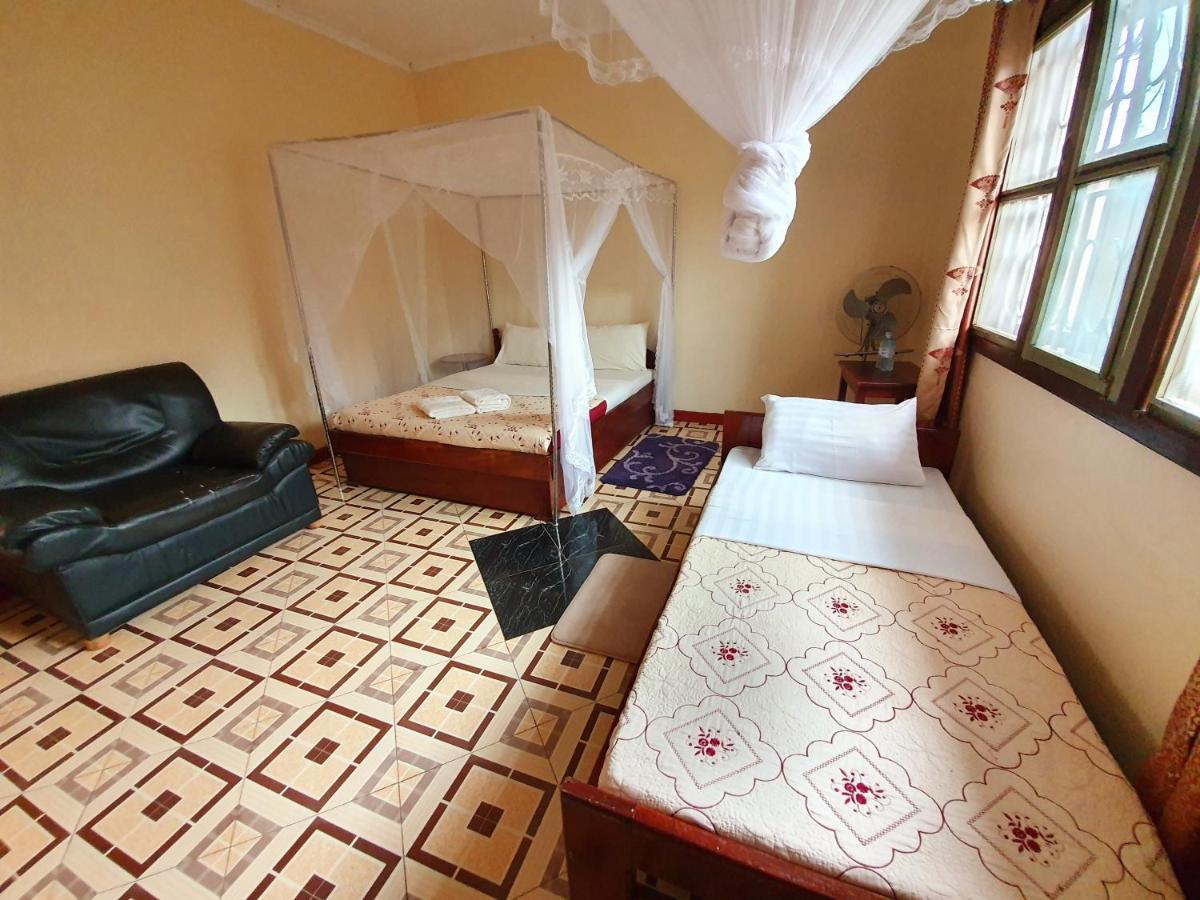 Annas Bed And Breakfast Εντέμπε Εξωτερικό φωτογραφία