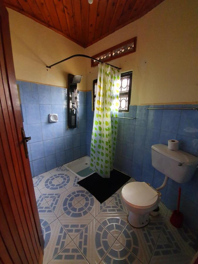 Annas Bed And Breakfast Εντέμπε Εξωτερικό φωτογραφία