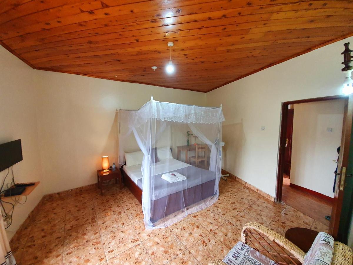 Annas Bed And Breakfast Εντέμπε Εξωτερικό φωτογραφία