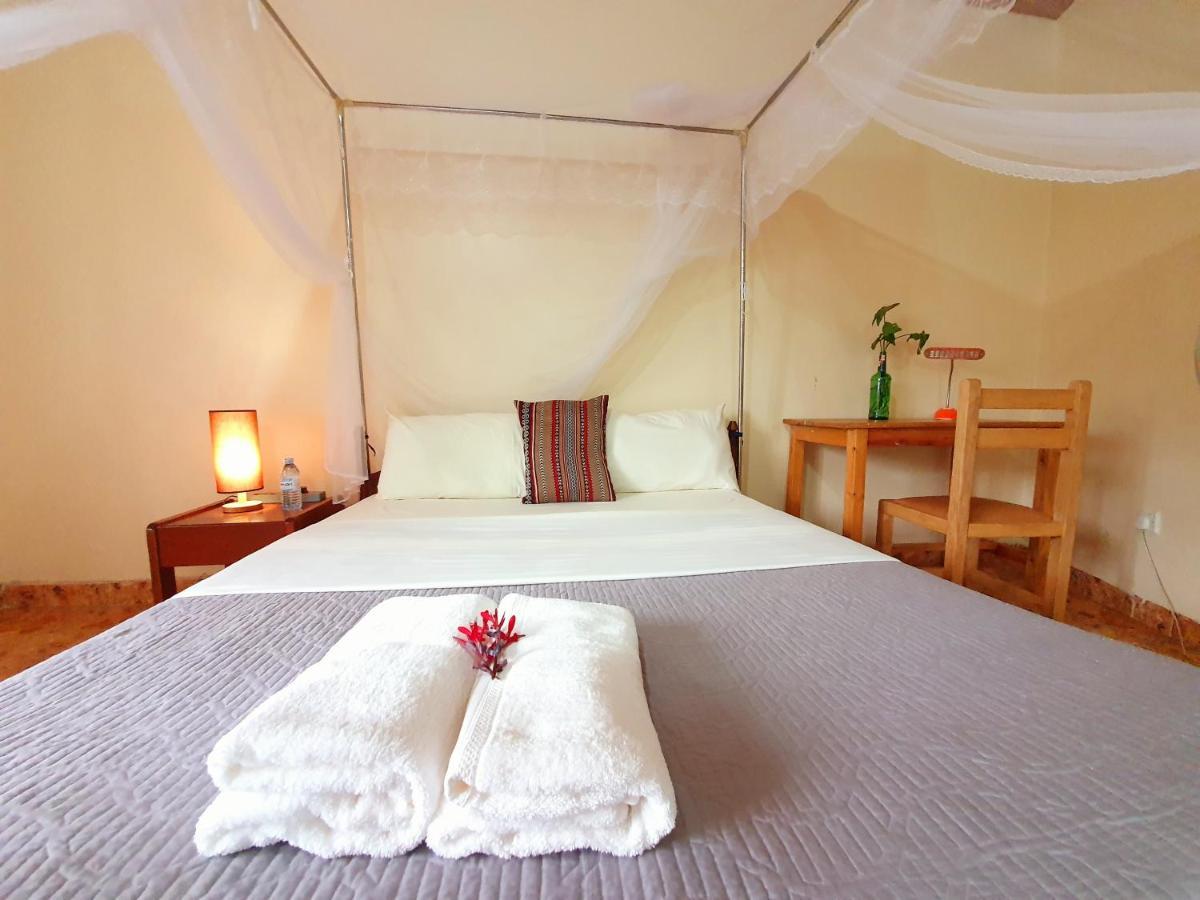 Annas Bed And Breakfast Εντέμπε Εξωτερικό φωτογραφία