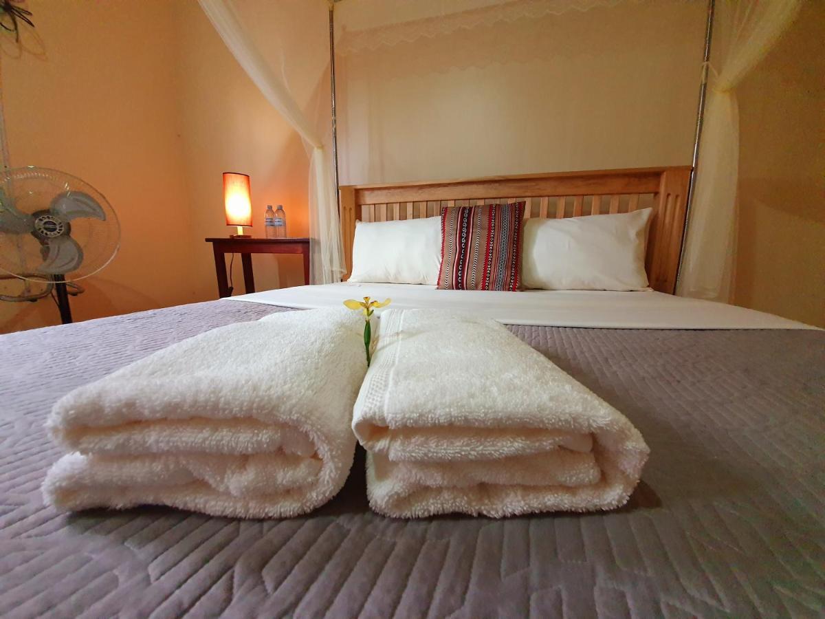 Annas Bed And Breakfast Εντέμπε Εξωτερικό φωτογραφία