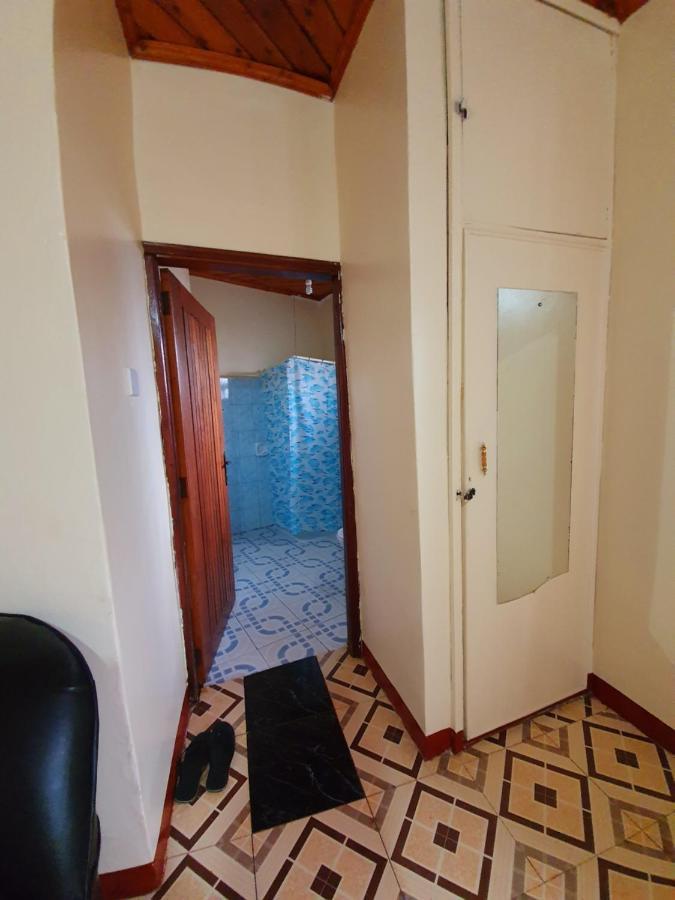 Annas Bed And Breakfast Εντέμπε Εξωτερικό φωτογραφία